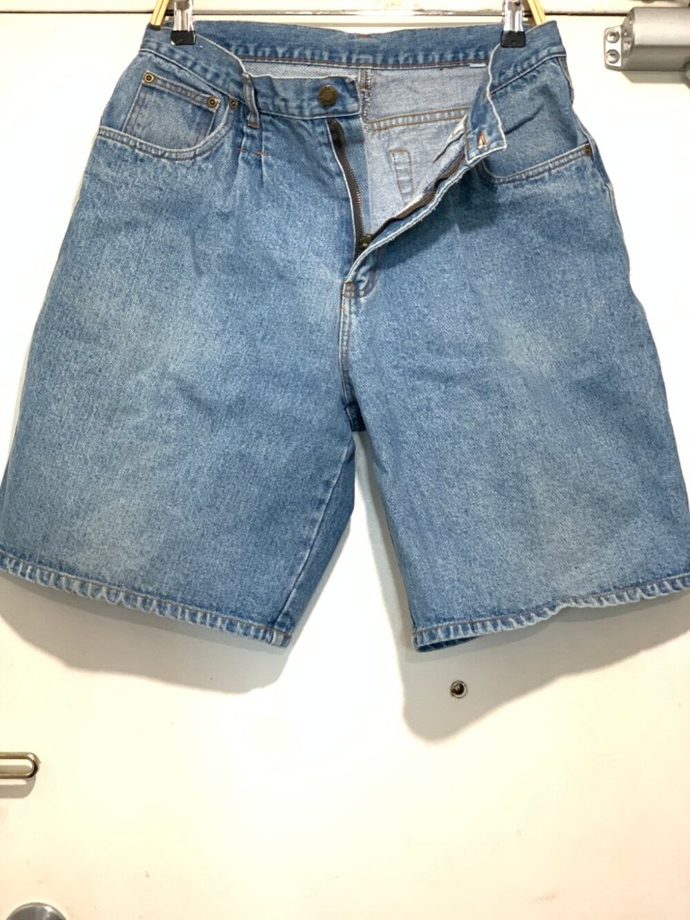 VINTAGE JACOBS & LAZERS HIGH RISE DENIM SHORTS SIZE 33